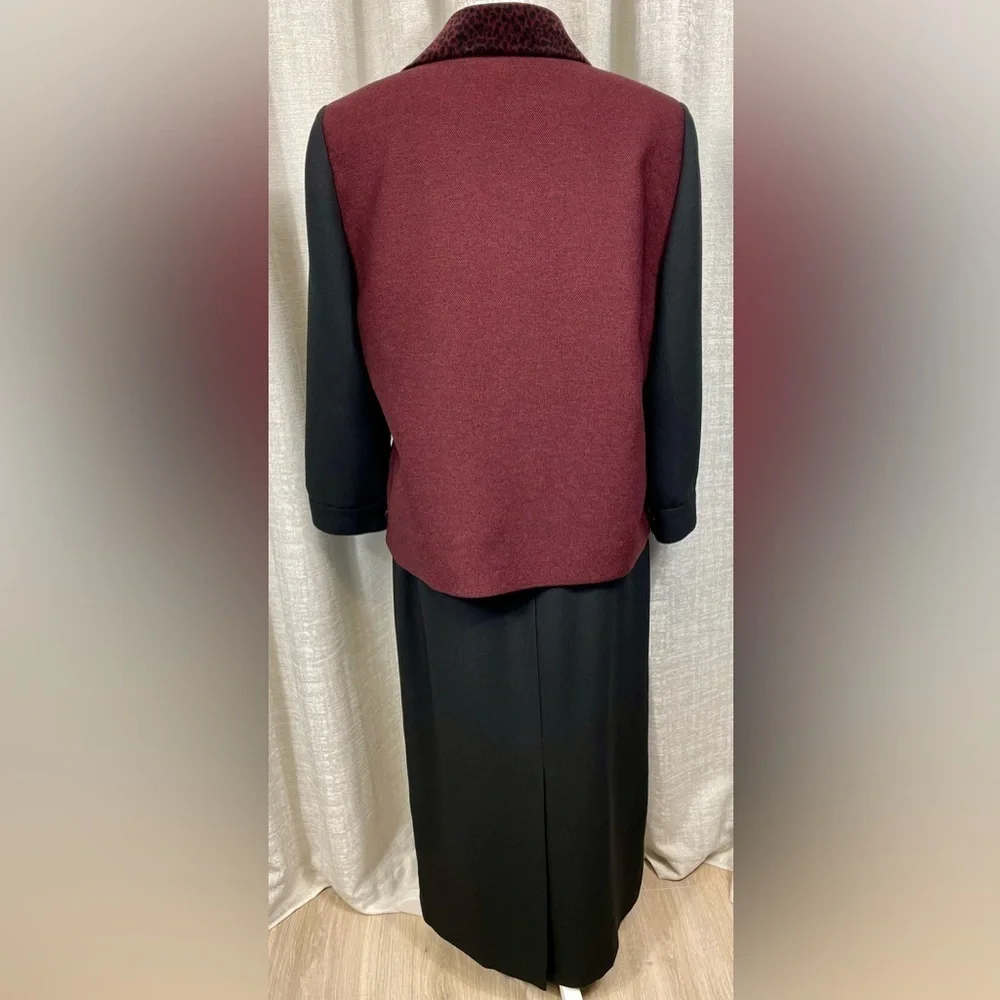 Kasper & Company ASL Burgundy & Black Skirt Suit | Women’s 14